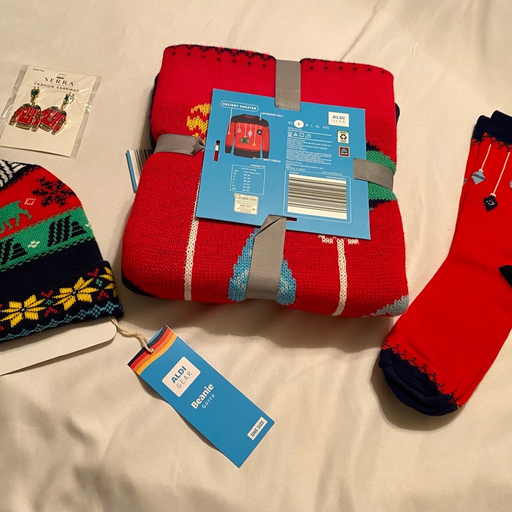 Aldi Gear ugly sweater set